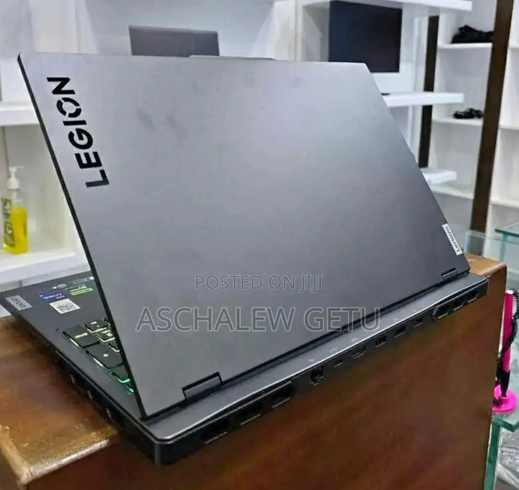 New Laptop Lenovo Legion 5 16GB AMD Ryzen 7 SSD 512GB