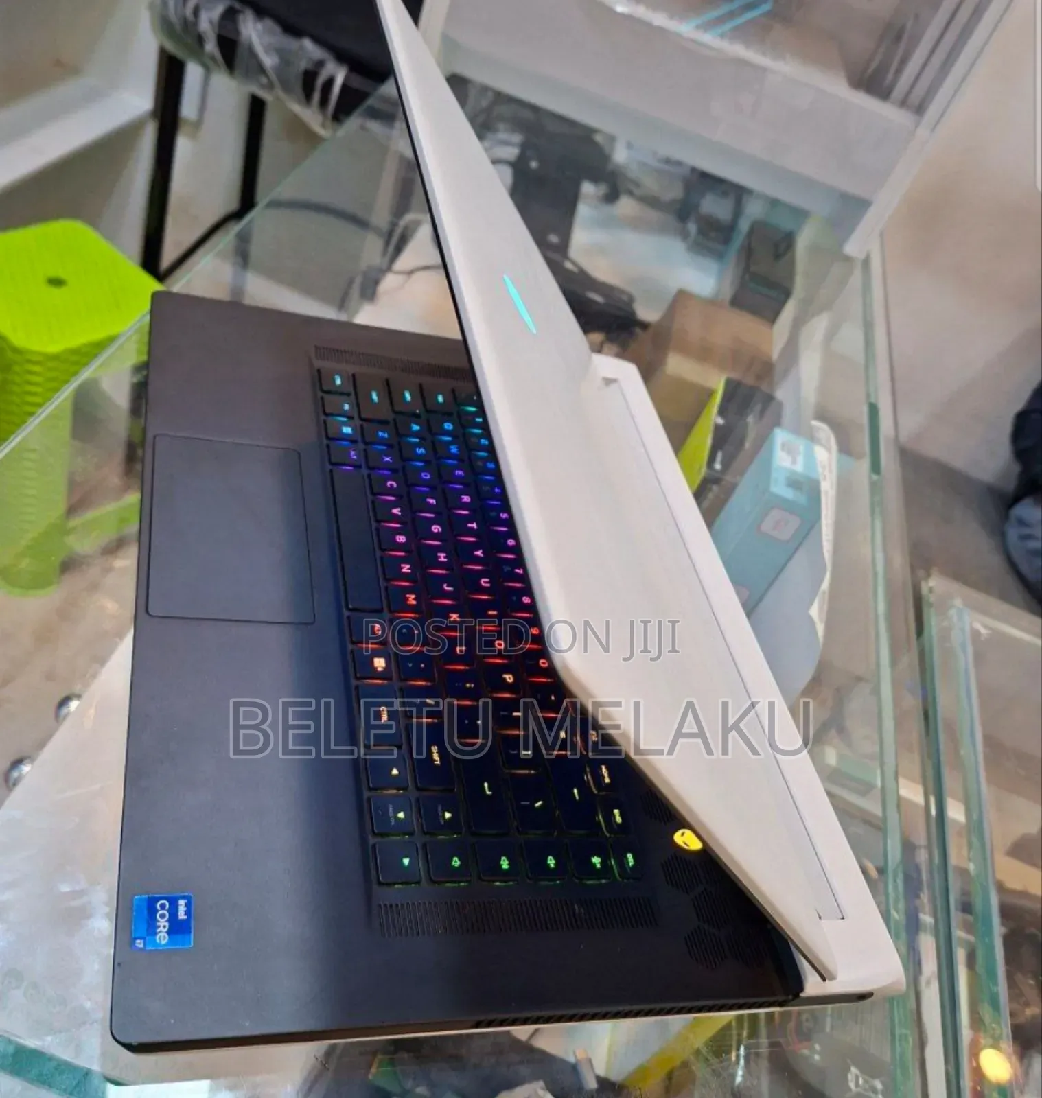 New Laptop Alienware M17x R2 32GB Intel Core I7 SSD 1T