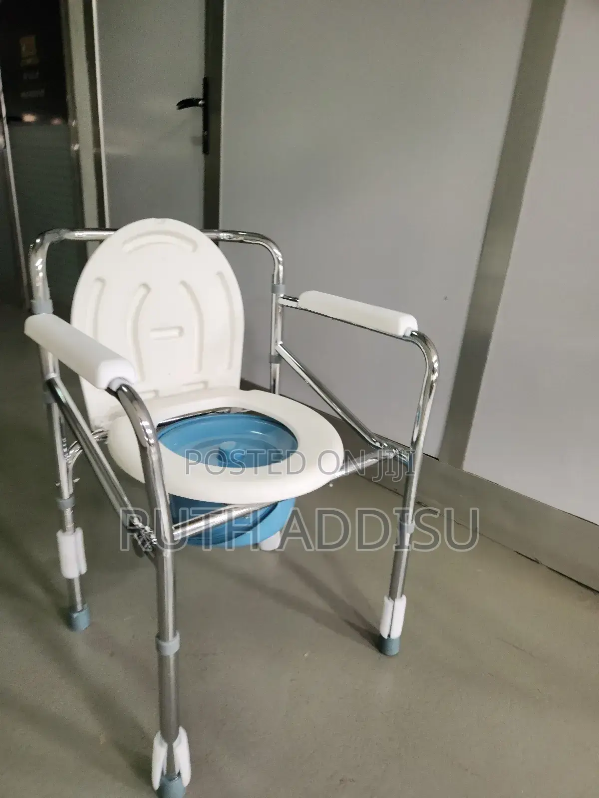 Commode Chair前天poty Chair New Medical Commode Chair這種commode