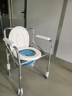 Photo - Commode Chair前天poty Chair New Medical Commode Chair這種commode