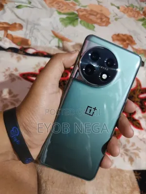 Photo - New OnePlus 11 256 GB