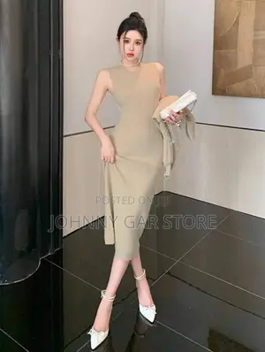 Photo - የሴቶች የስራ ልብስ