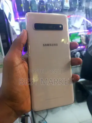 New Samsung Galaxy S10 5G 256 GB
