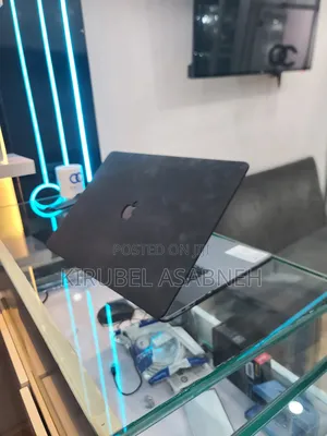 New Laptop Apple MacBook Pro 2019 16GB Intel Core I9 SSD 1T