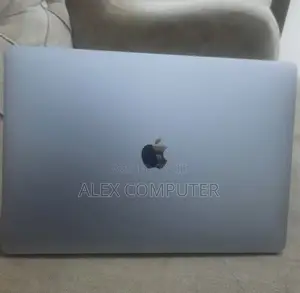 New Laptop Apple MacBook Pro 2017 16GB Intel Core I7 SSD 512GB