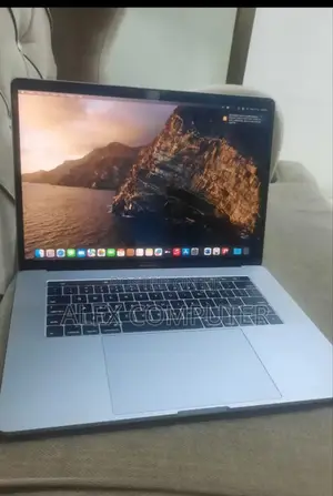 New Laptop Apple MacBook Pro 2017 16GB Intel Core I7 SSD 512GB