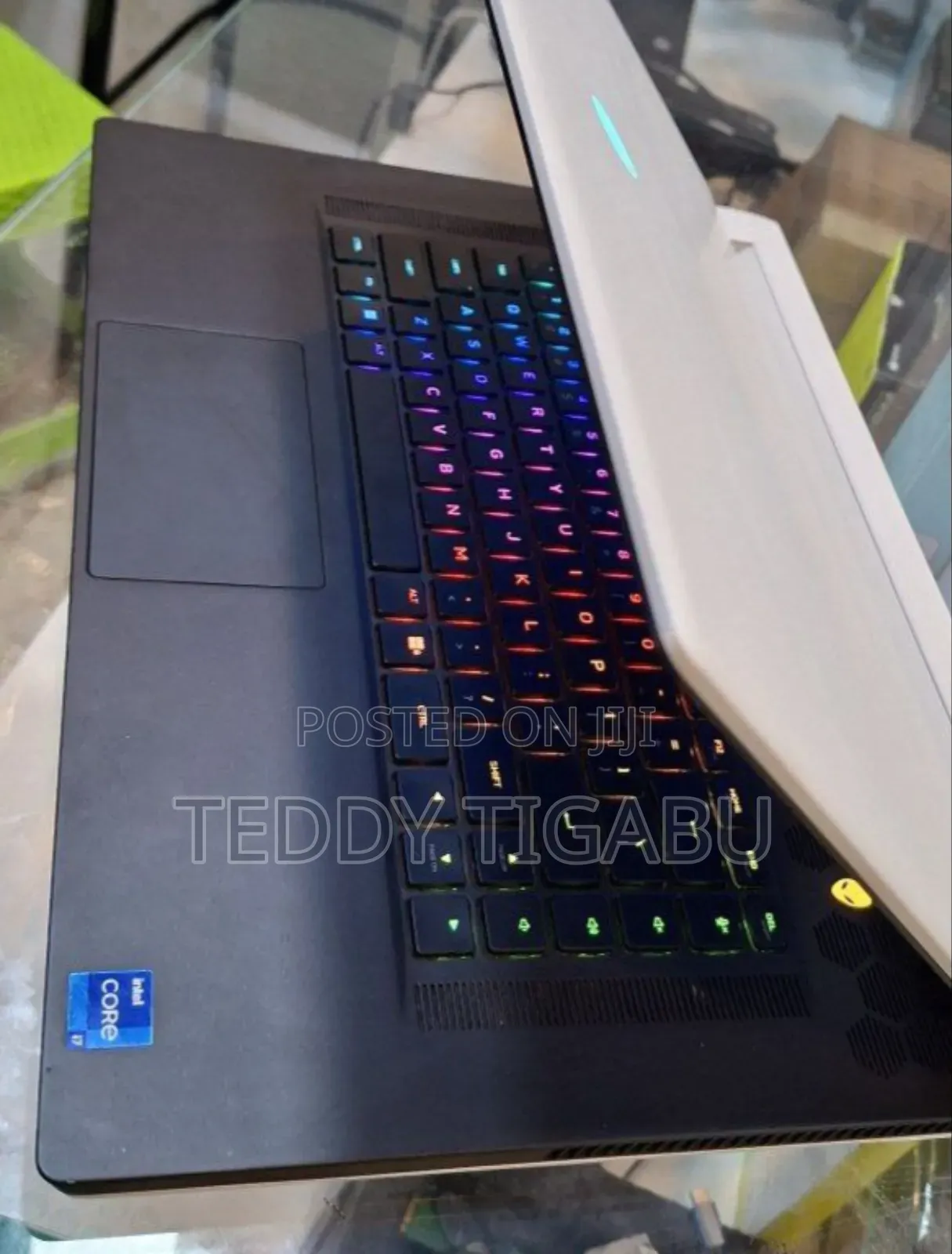 New Laptop Alienware M17x R2 32GB Intel Core I7 SSD 1T