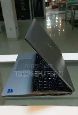 New Laptop Dell Latitude 5540 16GB Intel Core I7 SSD 512GB