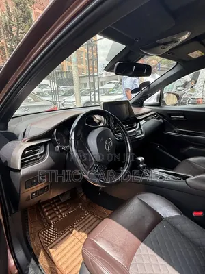 Toyota C-HR 2017 Burgundy