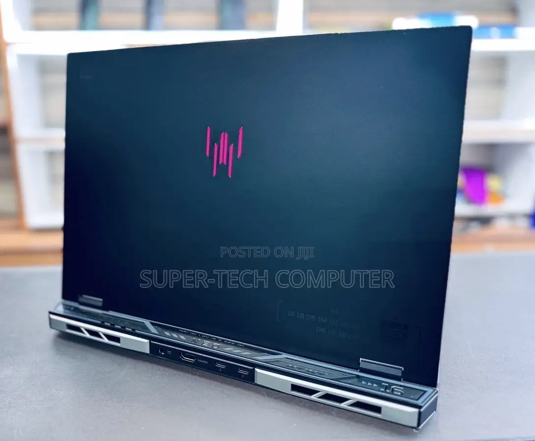 New Laptop Acer Predator Helios 18 PH18-71 16GB Intel Core I7 SSD 1T