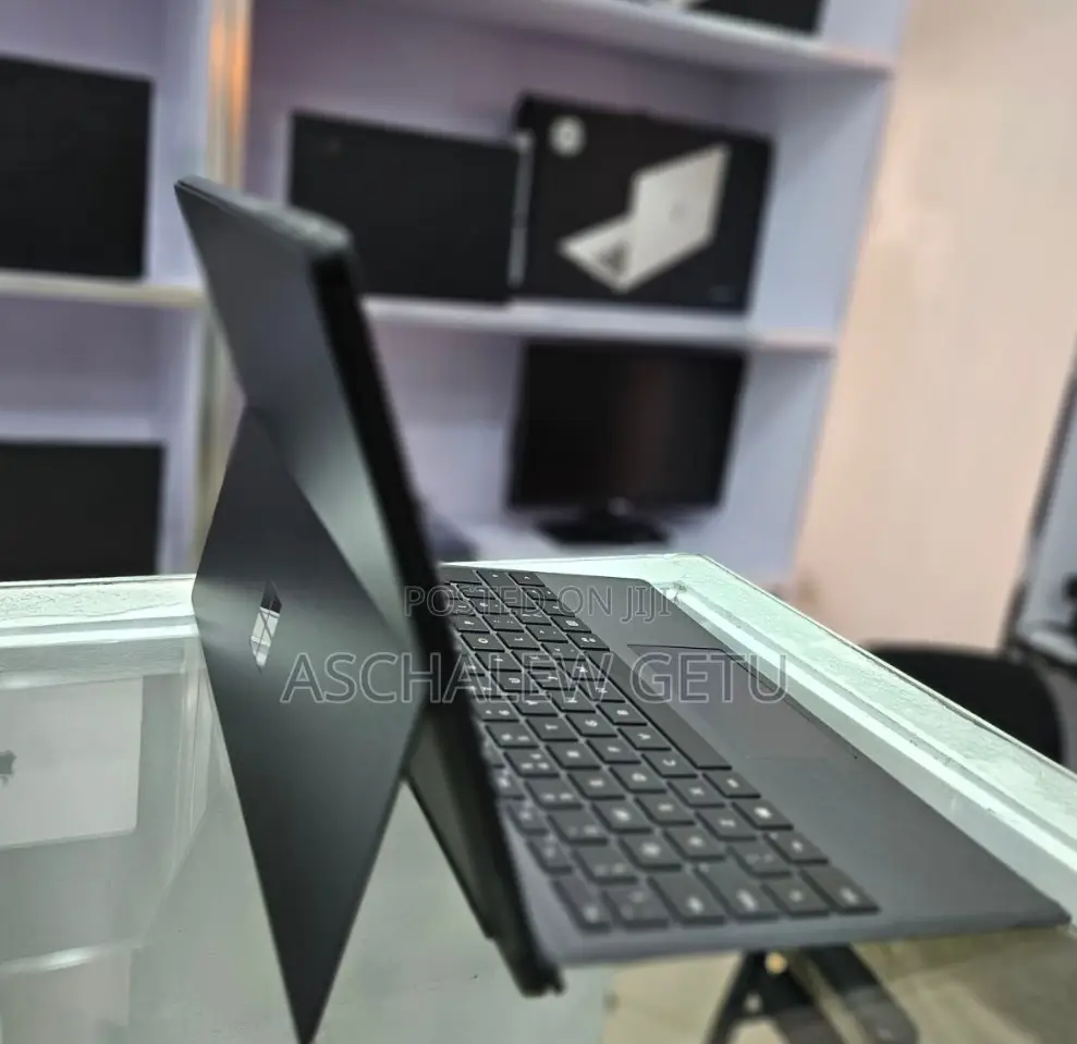New Laptop Microsoft Surface 16GB Intel Core I7 SSD 512GB