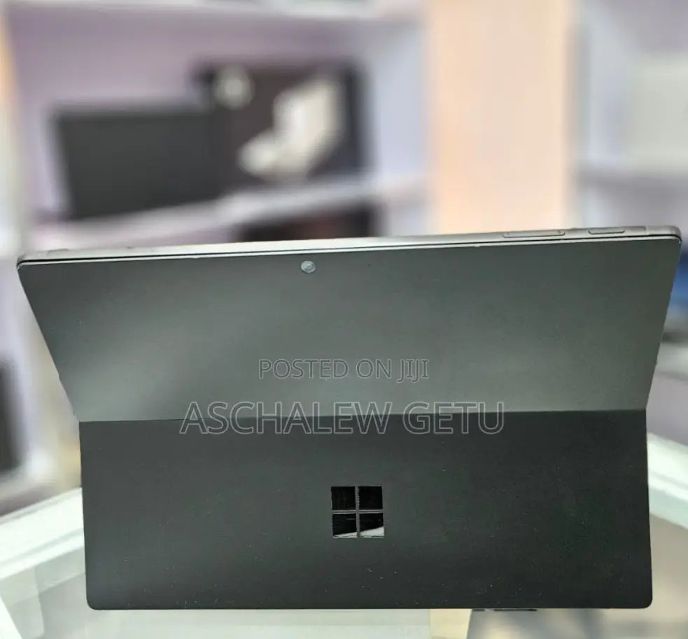 New Laptop Microsoft Surface 16GB Intel Core I7 SSD 512GB