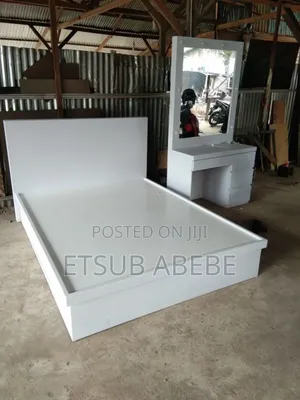 Photo - Bed With Frames