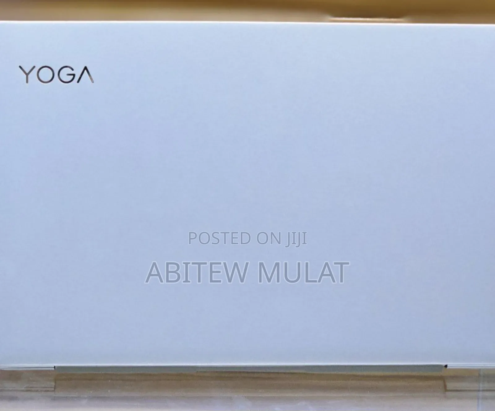 New Laptop Lenovo Yoga 700 8GB Intel Core I5 SSD 512GB