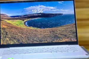 New Laptop Lenovo 8GB Intel Core I5 SSD 512GB