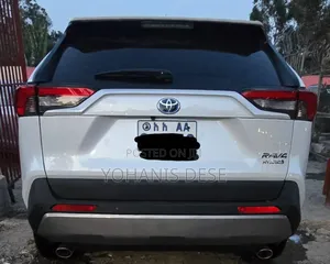 Toyota RAV4 2024 White