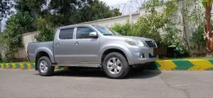 Toyota Hilux 2015 Silver