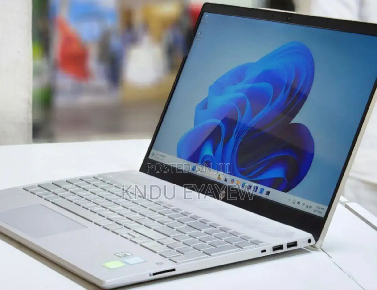 New Laptop HP Pavilion 15 8GB Intel Core I5 SSD 128GB