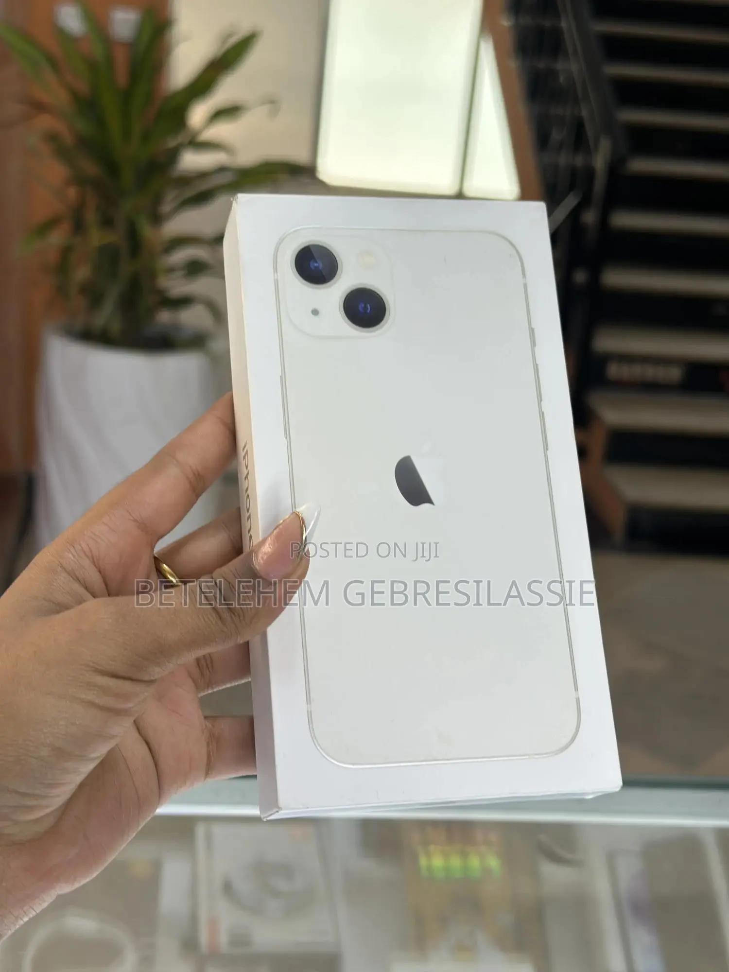 New Apple iPhone 13 128 GB White