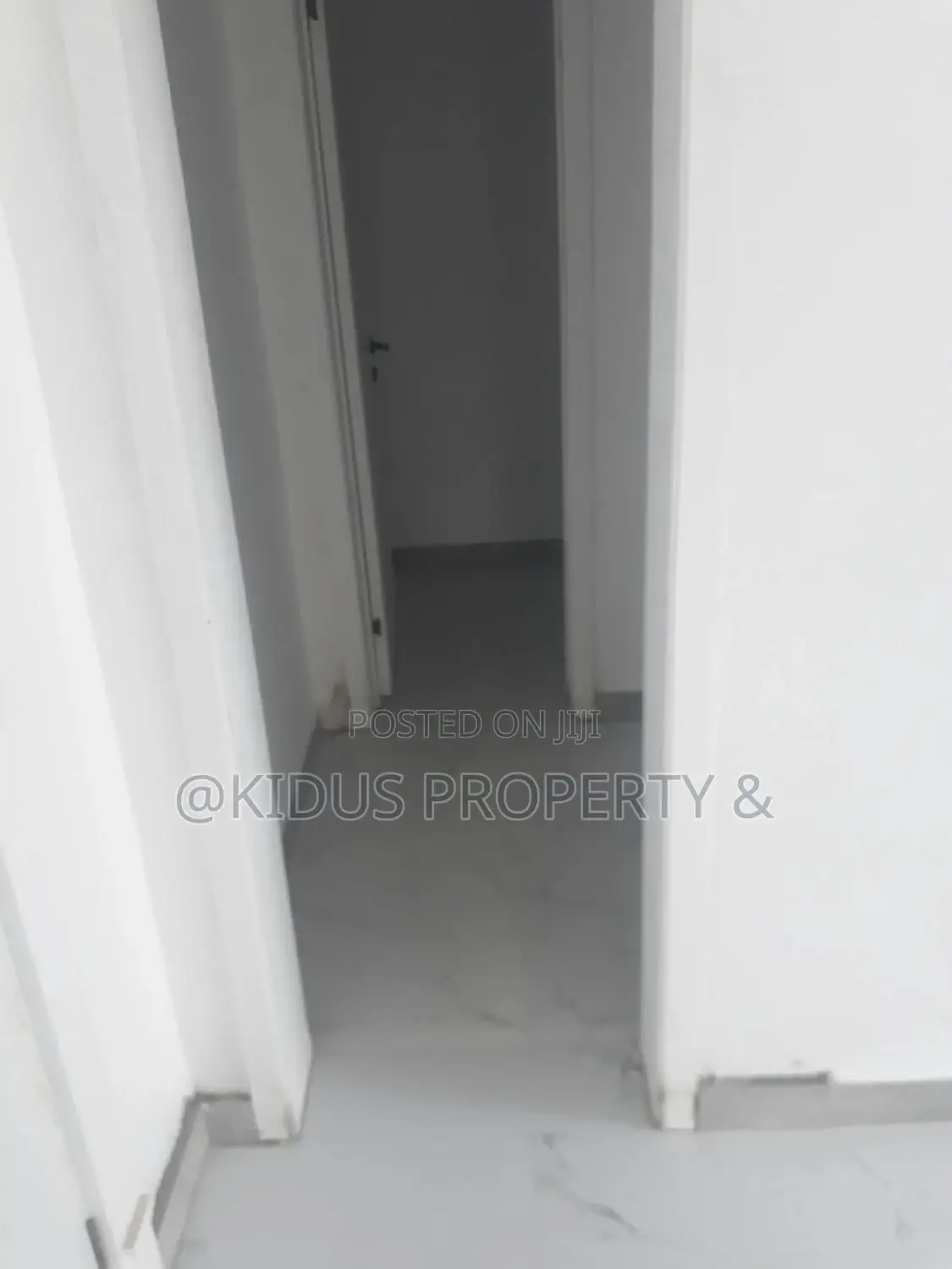 4bdrm Apartment in Jemo Mekael, Nifas Silk-Lafto for rent