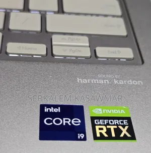 New Laptop Asus ZenBook UX303UA 32GB Intel Core I9 SSD 512GB