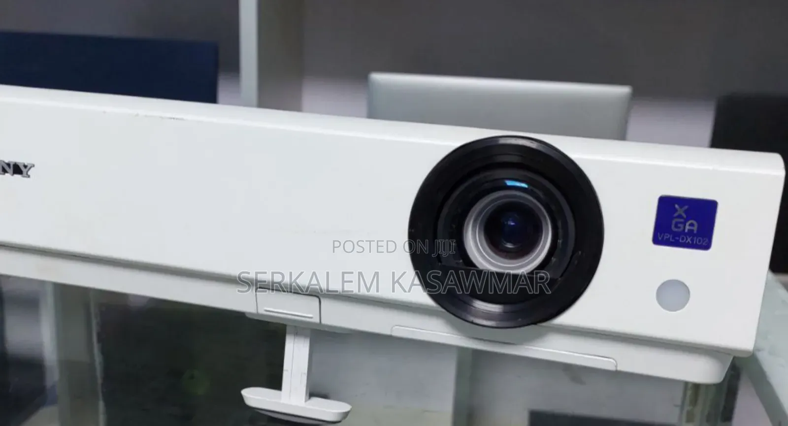 High Quality Sony Dx 102 Projector Brand New Sony