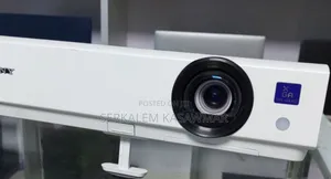 High Quality Sony Dx 102 Projector Brand New Sony