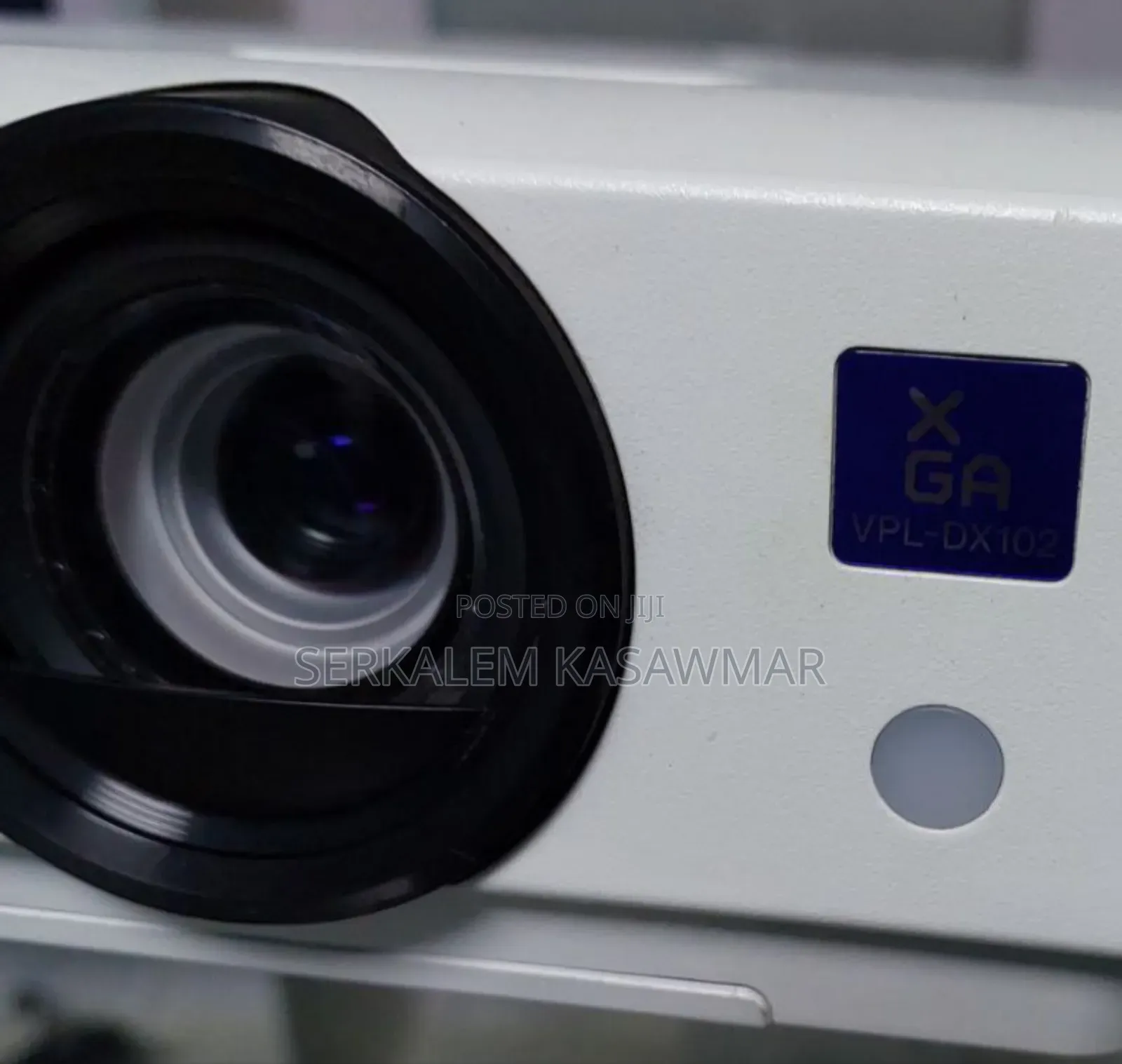 High Quality Sony Dx 102 Projector Brand New Sony