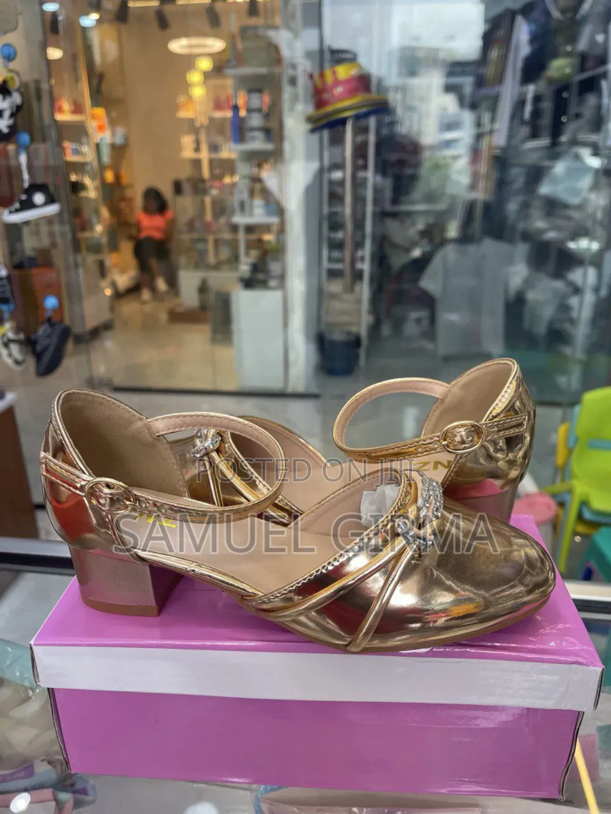 Babygirls Shose
Size: 31-36