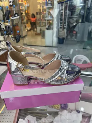 Babygirls Shose
Size: 31-36