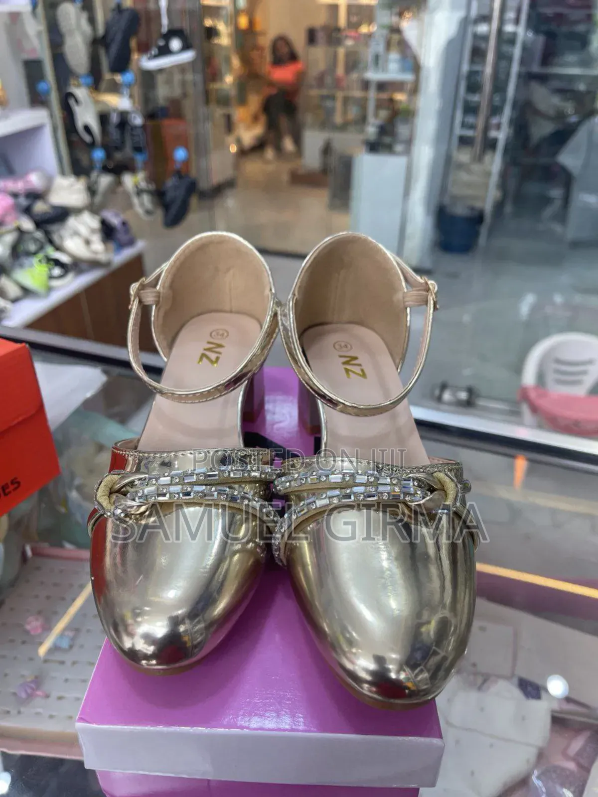 Babygirls Shose
Size: 31-36