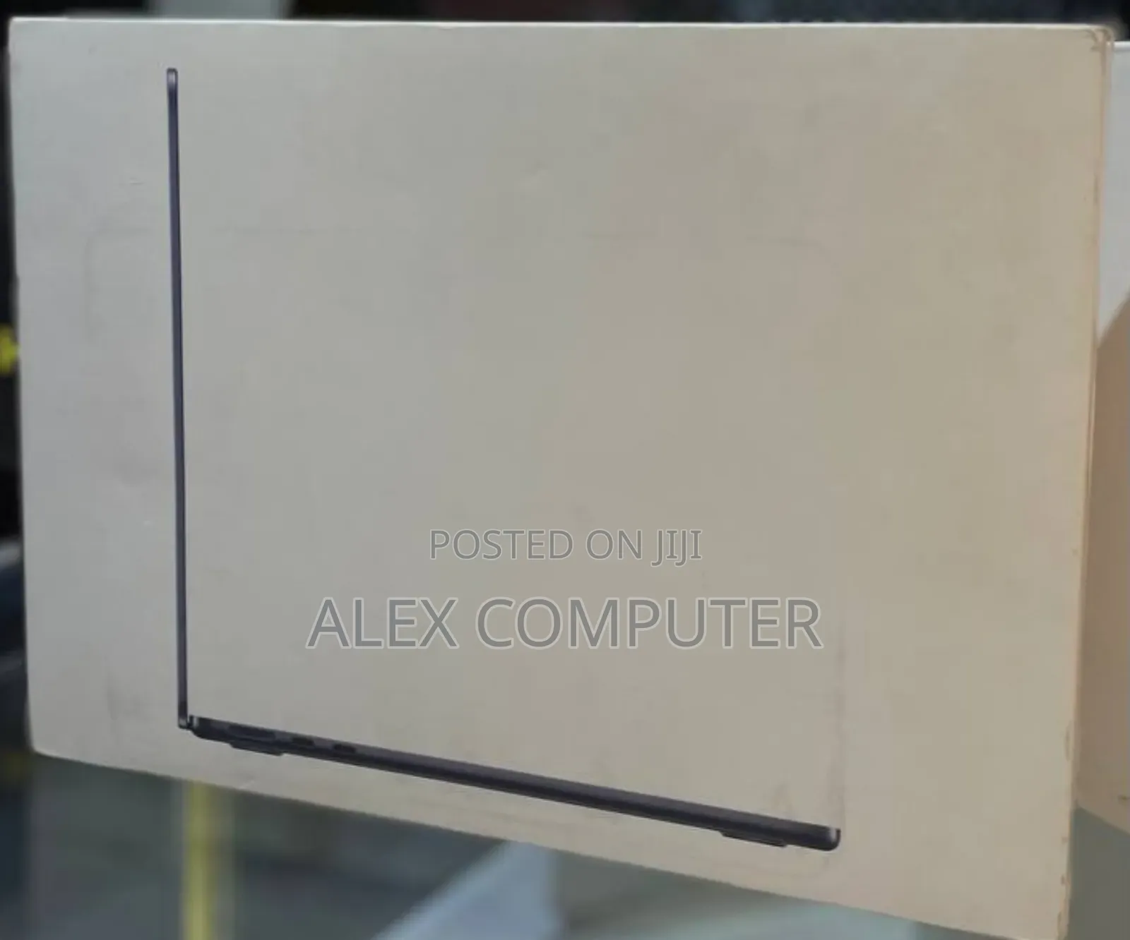 New Laptop Apple MacBook Air 2025 M4 13-Inch 16GB Apple M4 SSD 256GB