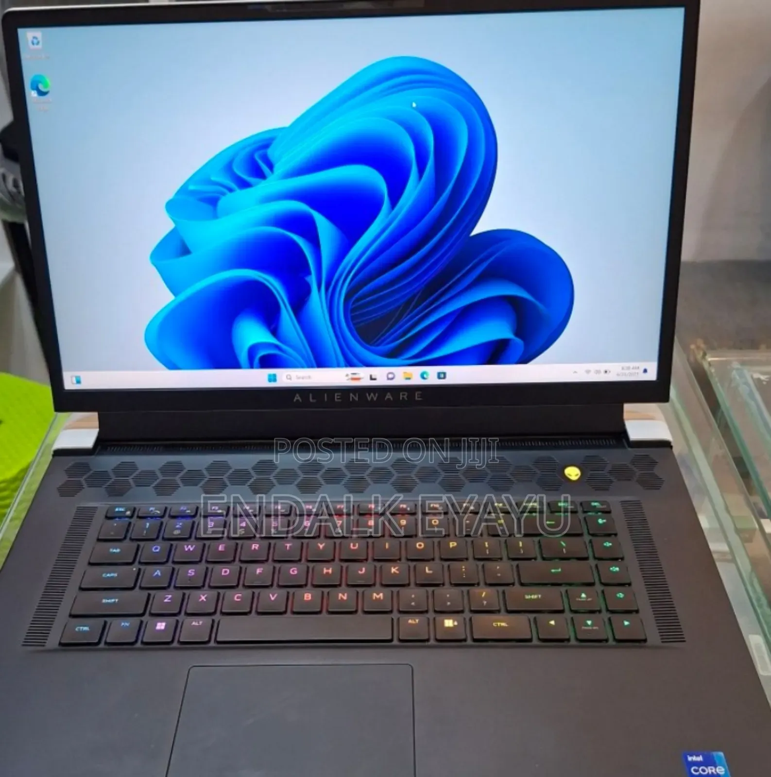 New Laptop Alienware M17x R2 32GB Intel Core I7 SSD 1T