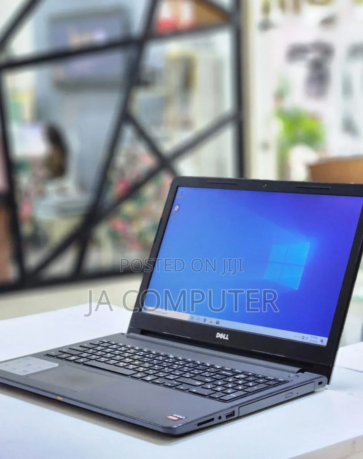 New Laptop Dell Vostro V130 4GB AMD A8 HDD 500GB