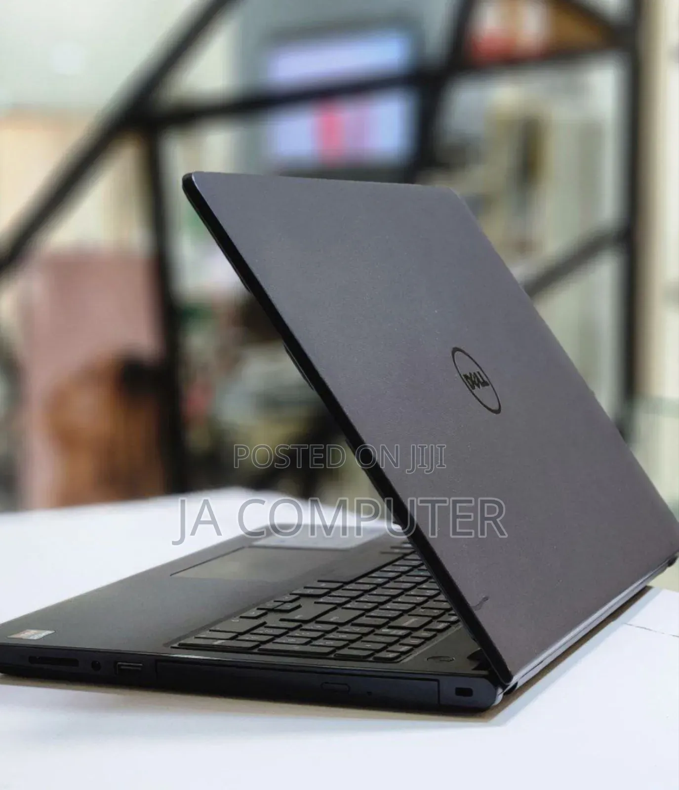 New Laptop Dell Vostro V130 4GB AMD A8 HDD 500GB