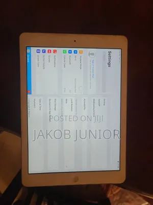 Photo - Apple iPad Air 64 GB White