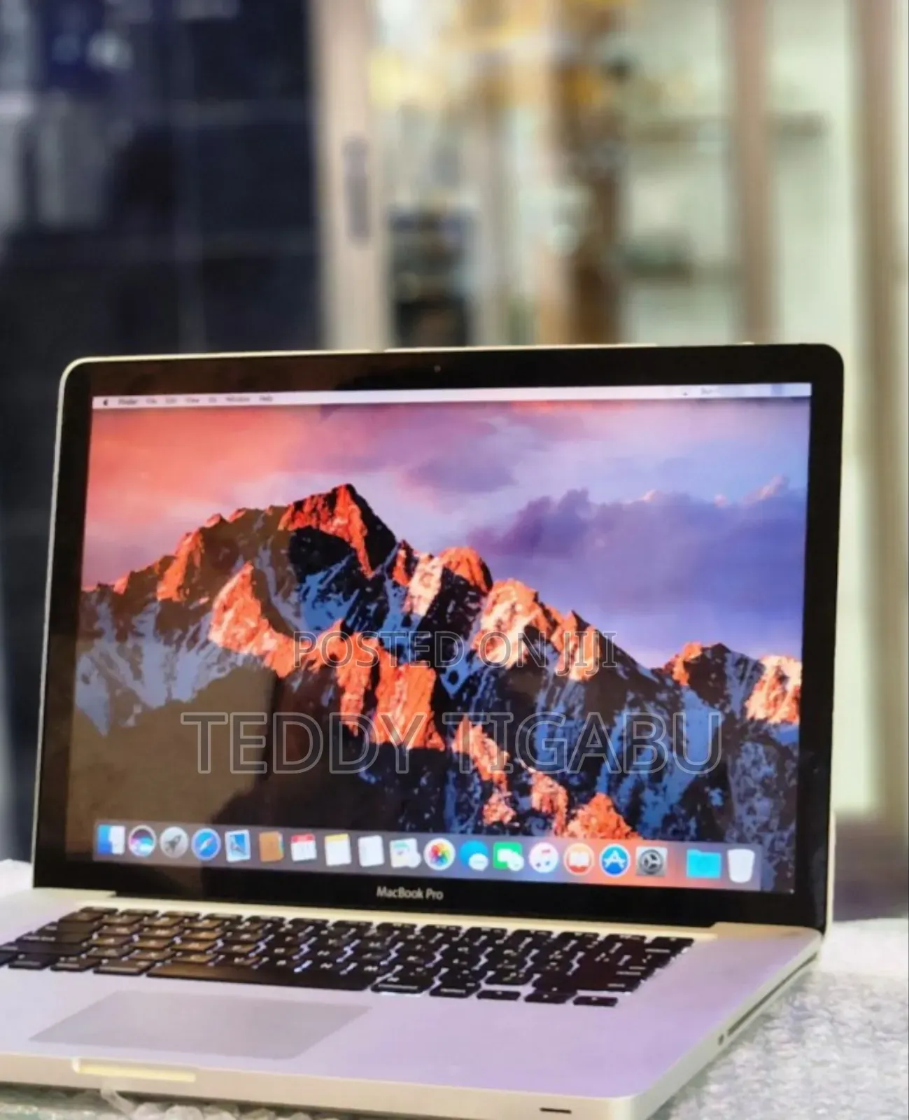 New Laptop Apple MacBook Pro 2010 4GB Intel Core I7 SSD 512GB