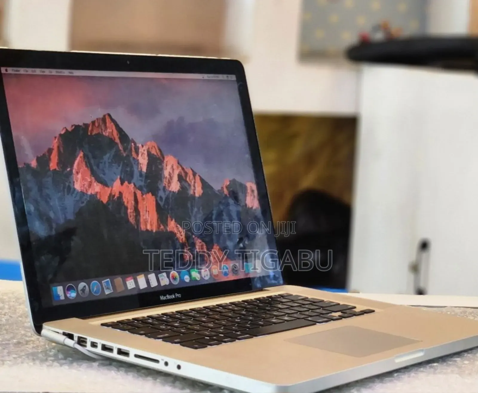 New Laptop Apple MacBook Pro 2010 4GB Intel Core I7 SSD 512GB