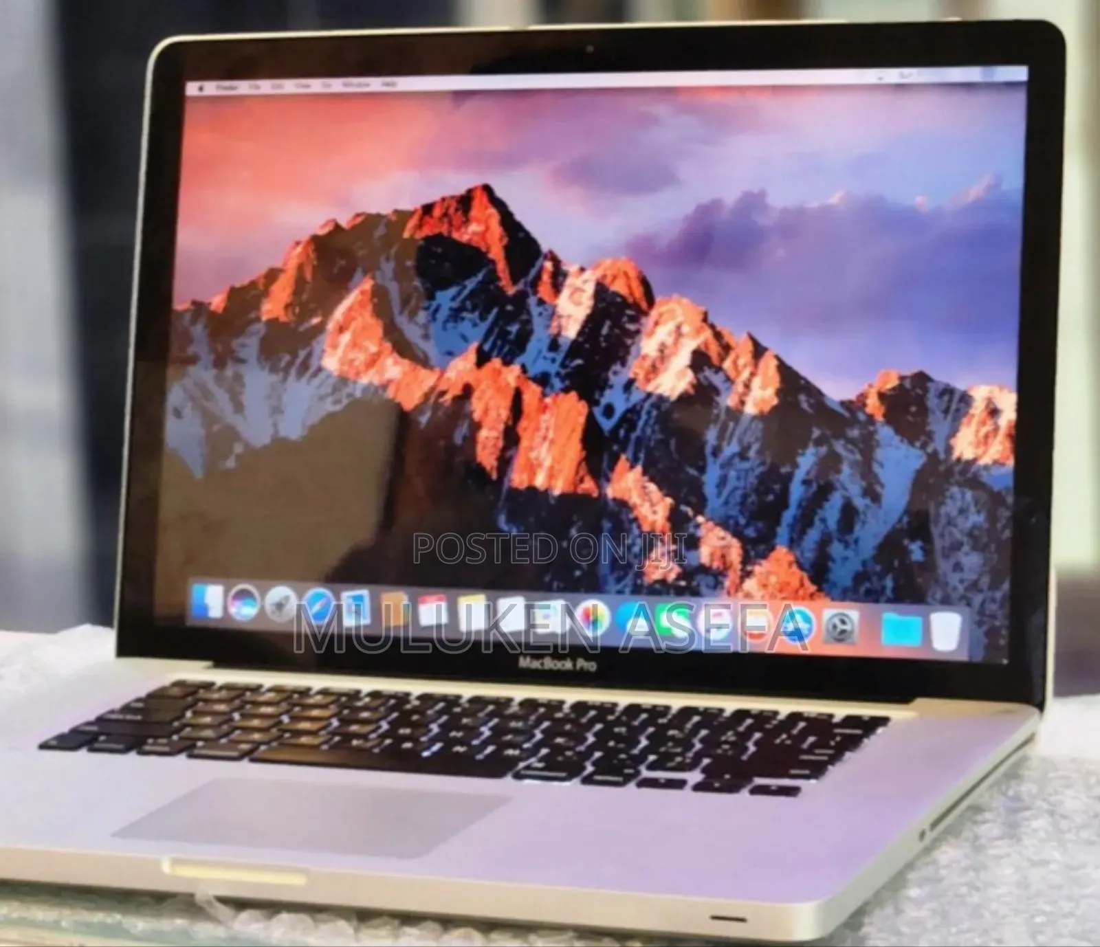 New Laptop Apple MacBook Pro 4GB Intel Core I7 HDD 512GB