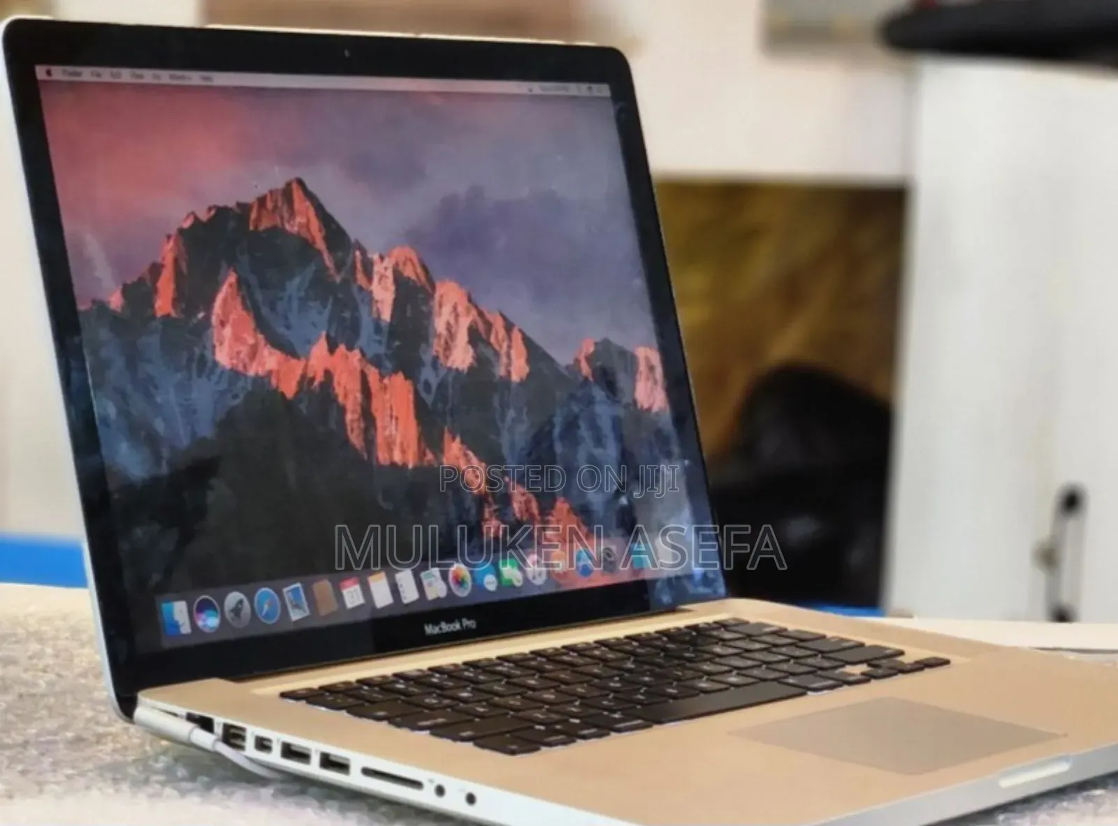 New Laptop Apple MacBook Pro 4GB Intel Core I7 HDD 512GB