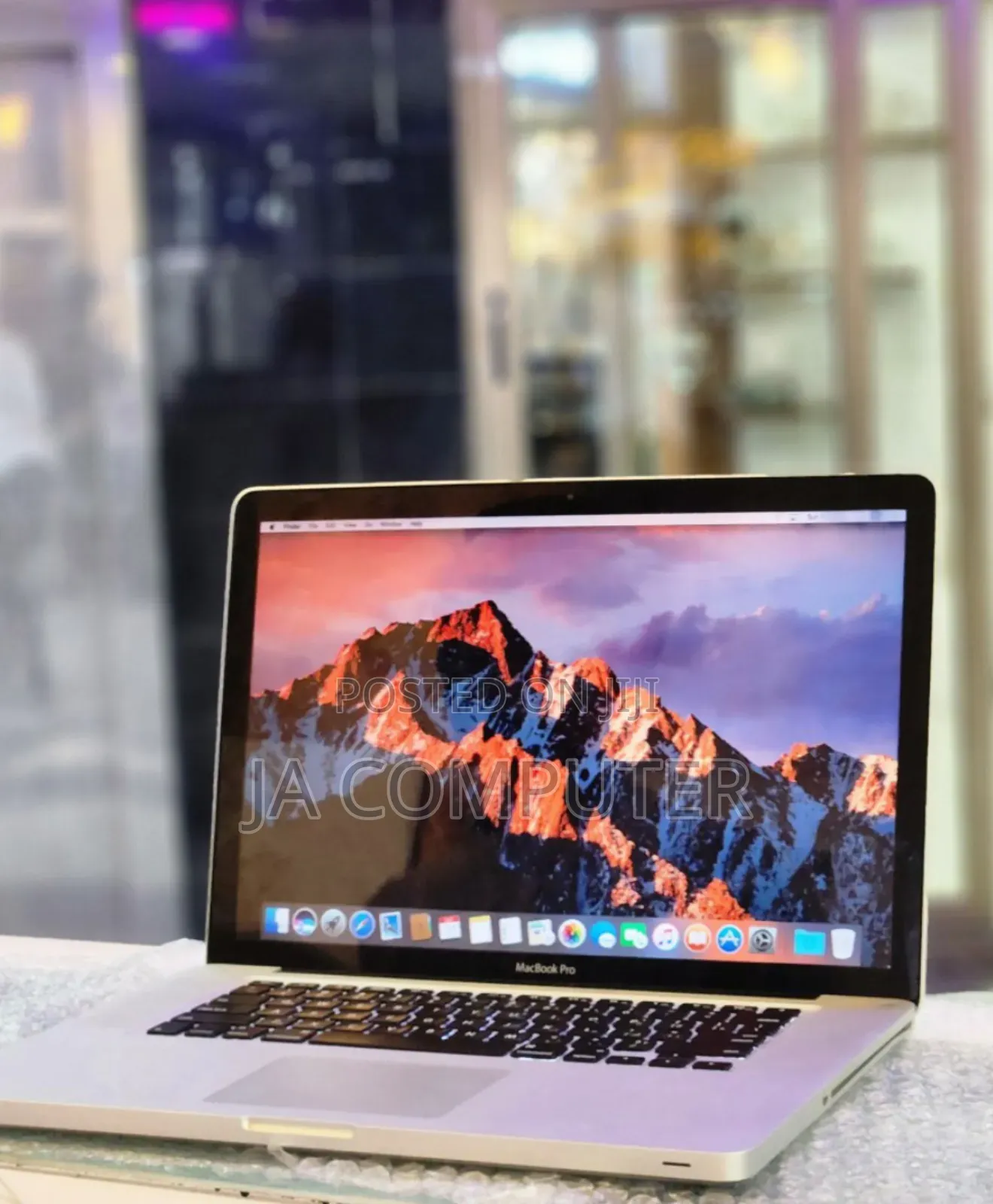 Laptop Apple MacBook Pro 2010 4GB Intel Core I7 SSD 512GB