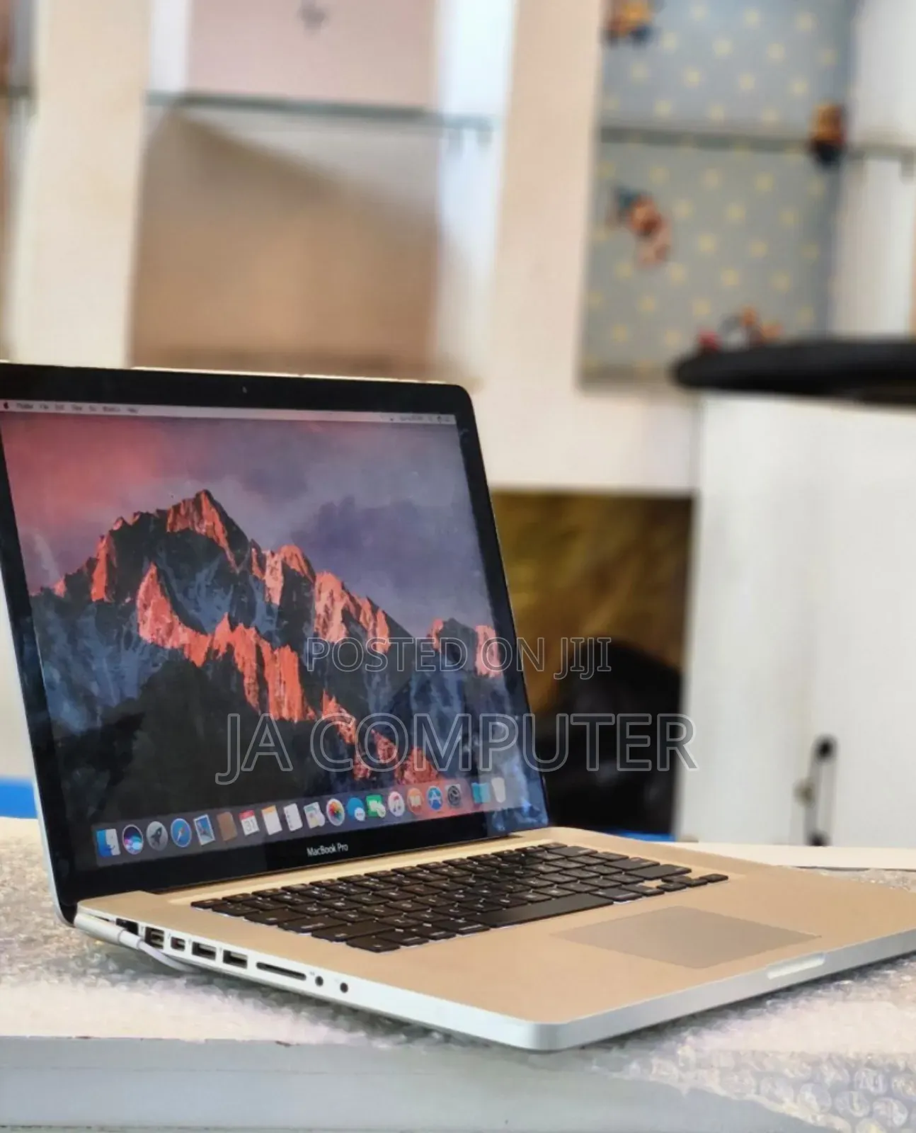 Laptop Apple MacBook Pro 2010 4GB Intel Core I7 SSD 512GB