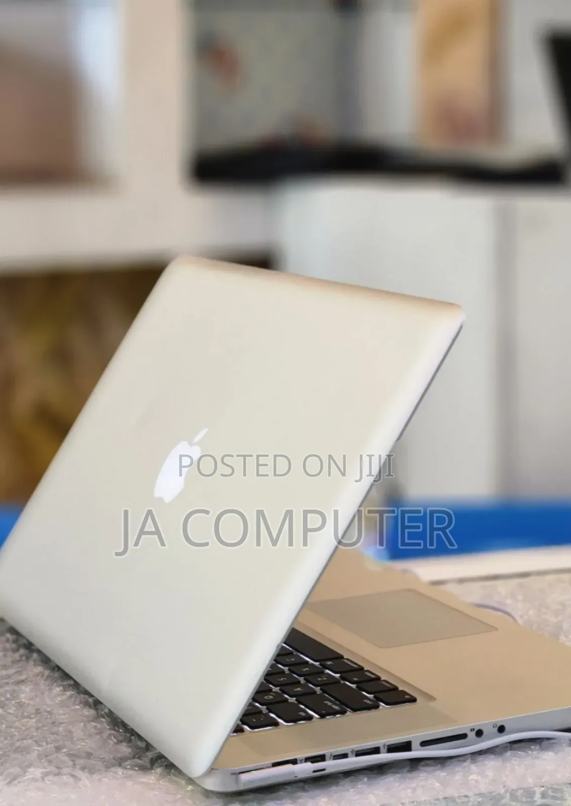 Laptop Apple MacBook Pro 2010 4GB Intel Core I7 SSD 512GB