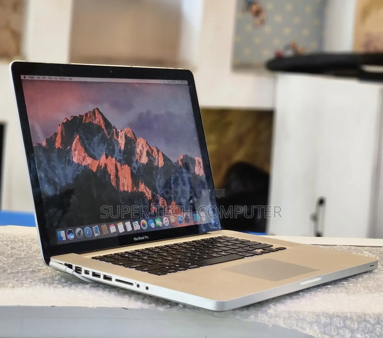 New Laptop Apple MacBook Pro 2010 4GB Intel Core I7 SSD 512GB