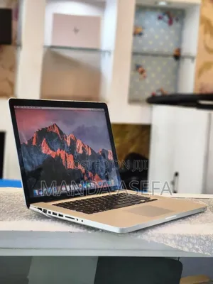 Laptop Apple MacBook Pro 2010 4GB Intel Core I7 SSD 512GB