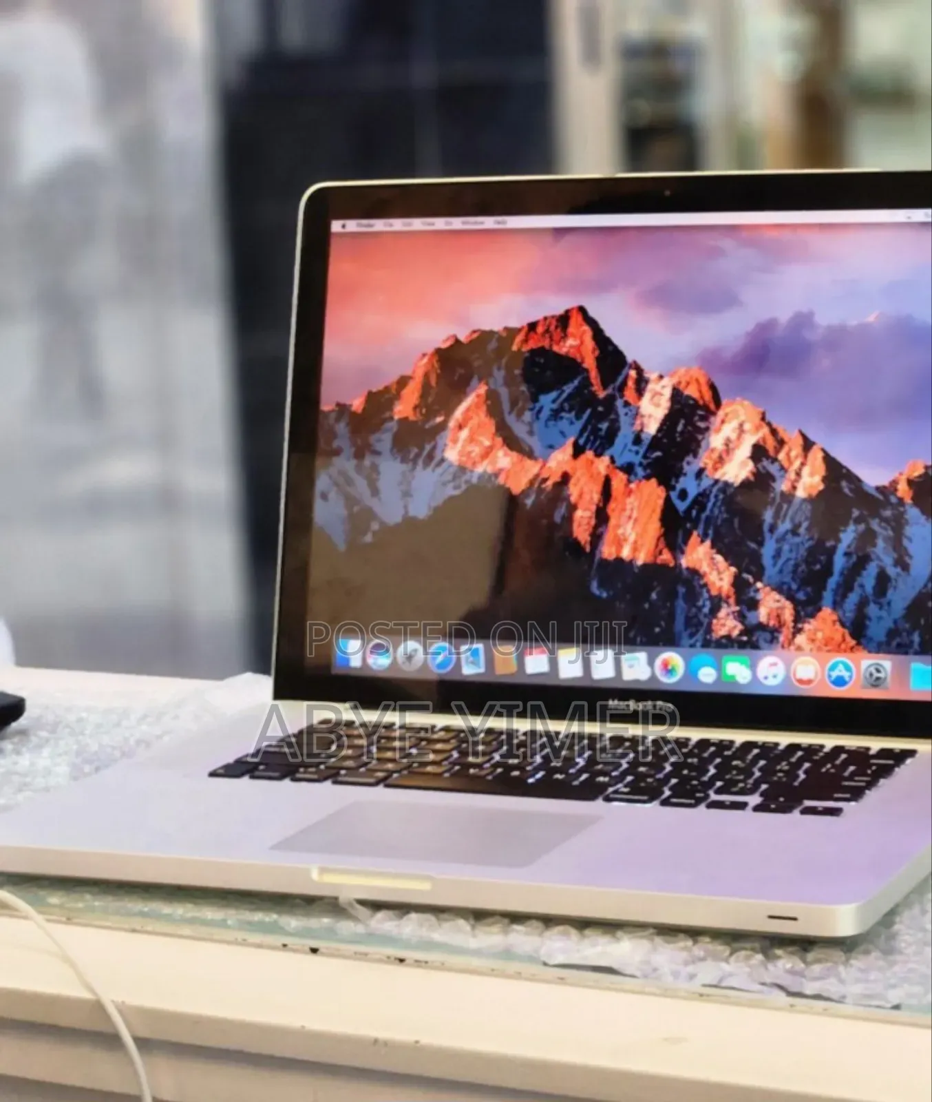 New Laptop Apple MacBook 2010 4GB Intel Core I7 SSD 512GB