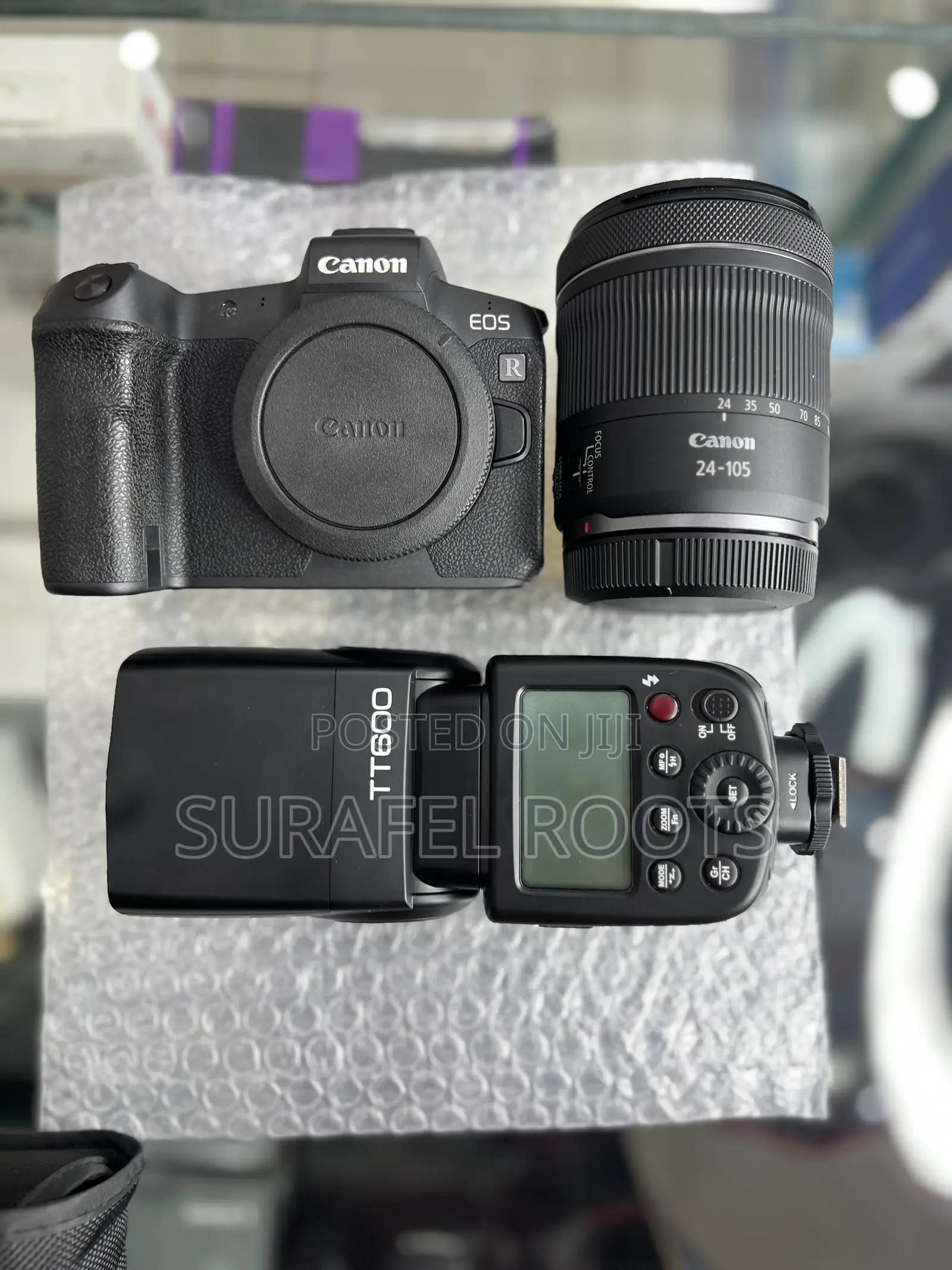 Canon Camera With 24-105lens and Speed Light Godox Tt600