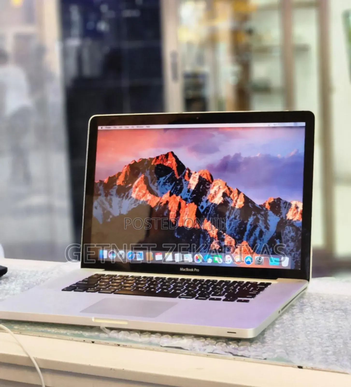 New Laptop Apple MacBook Pro 2010 4GB Intel Core I7 SSD 512GB