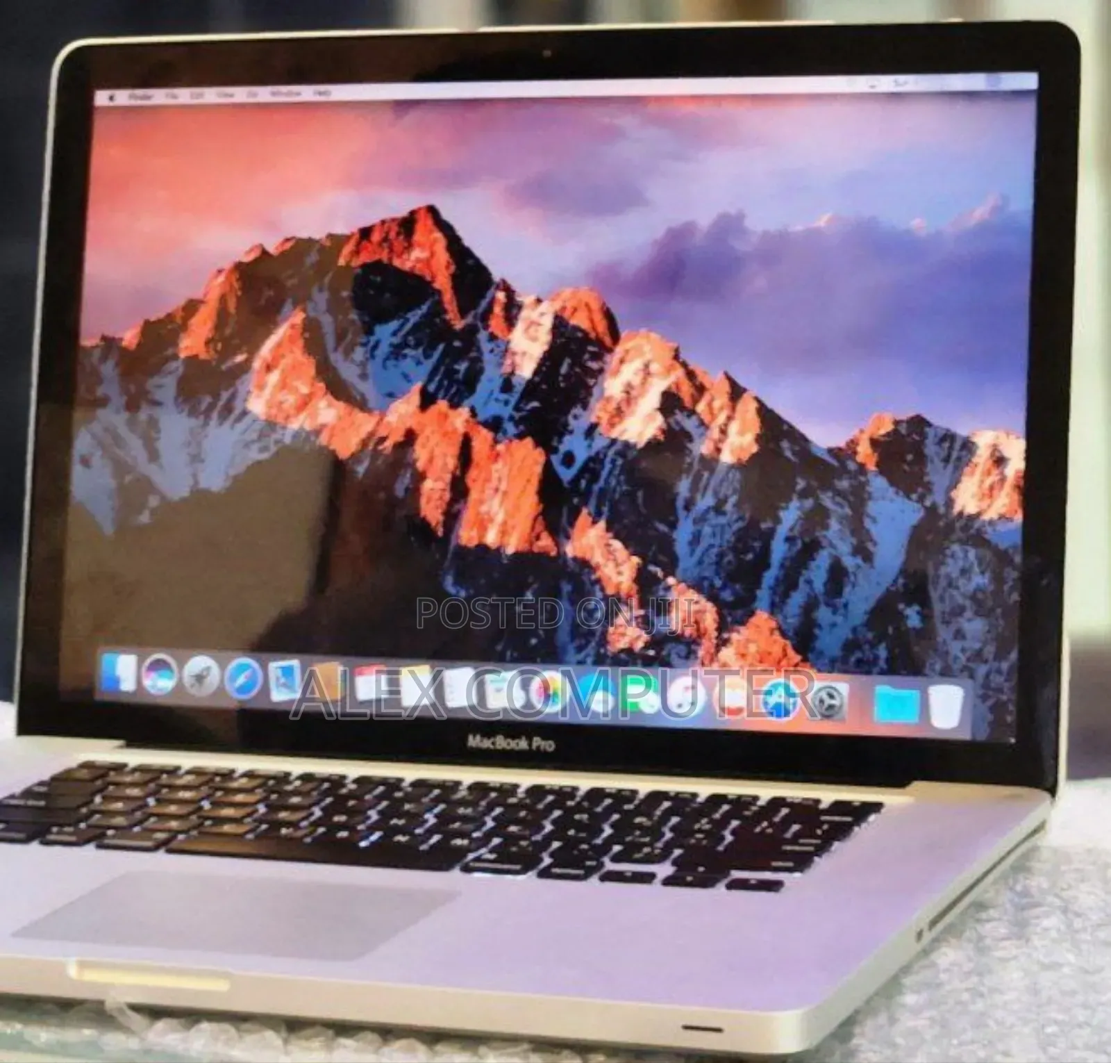 New Laptop Apple MacBook 2010 4GB Intel Core I7 SSD 512GB