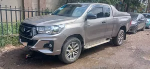 Toyota Hilux 2020 Silver